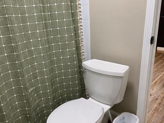 5th image of 1017 1st St #1
