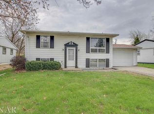 1237 Mount Vernon Dr, Bloomington, IL