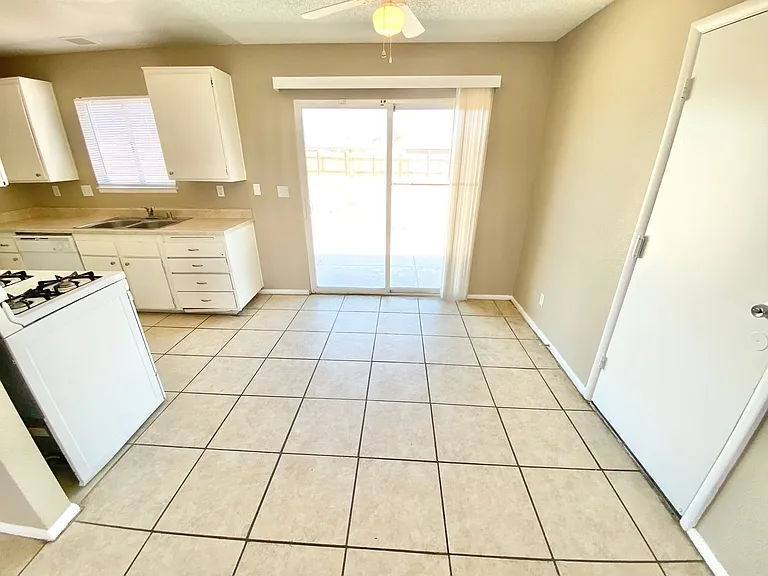 3576 Covey Ln — Photo 3