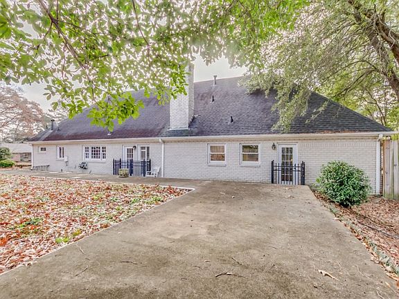 5th image of 1430 Heritage Dr