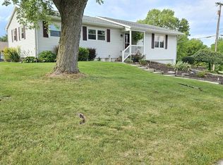 215 Hillcrest Dr, Bluffton, OH 45817
