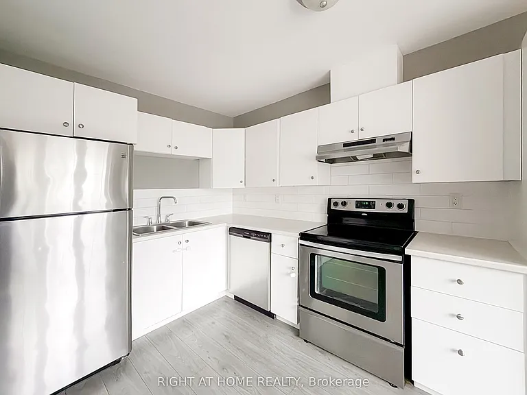 225 Kinmount Cres #UPPER — Photo 5