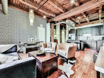 770 W Gladys Ave #503, Chicago, IL, 60610