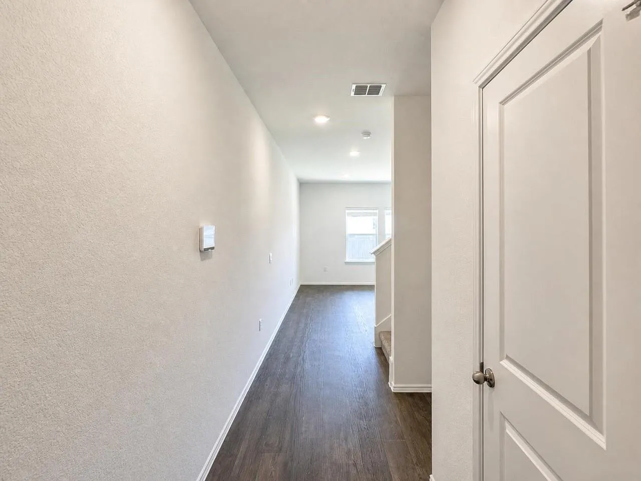4 bed, 2.5 bath, 1944 sqft, $2,200 — Photo 4