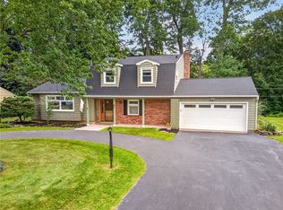 86 Sunset Trl W, Fairport, NY 14450