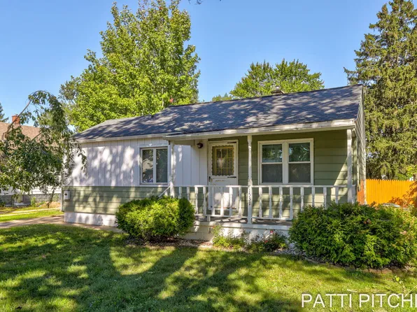 1531 Pennoyer Ave, Grand Haven, MI 49417