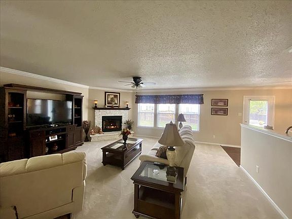 4th image of 3316 Summer Breeze Cir