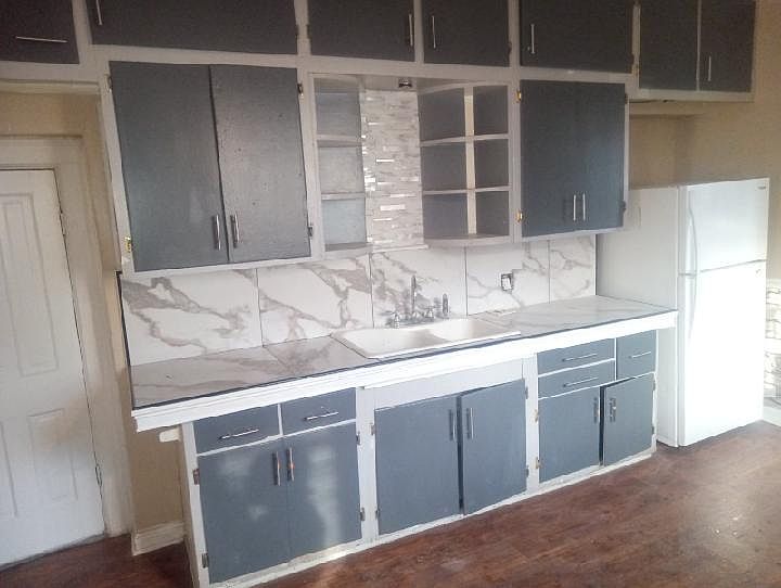 1st image of 1022 S 6th St #1