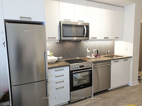 5th image of 99 John St #1706