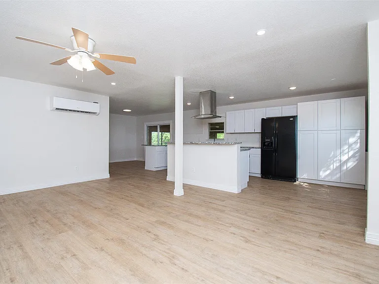 199 Apache Springs Rd — Photo 5