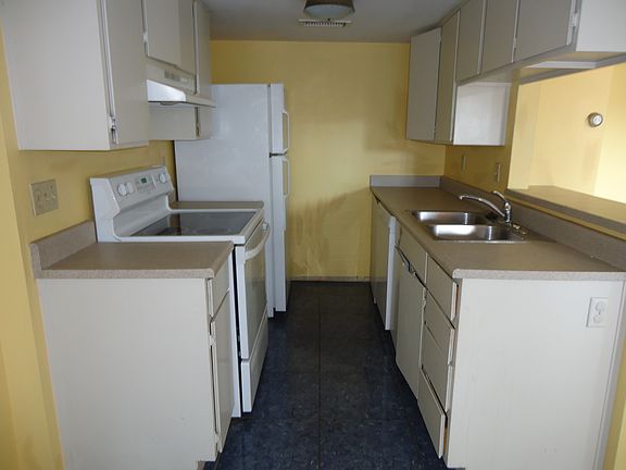 2nd image of 778 E Joan D Arc Ave
