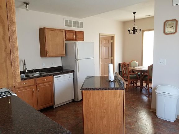 3rd image of 406 S 8th St