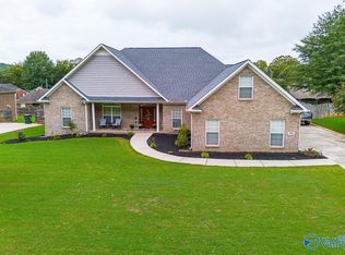 90 Amber Way, Decatur, AL 35603