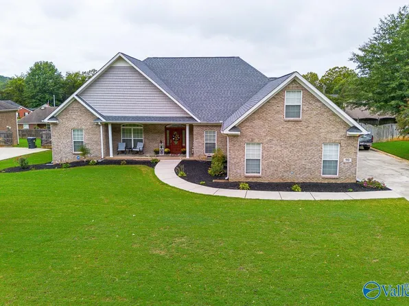 90 Amber Way, Decatur, AL 35603