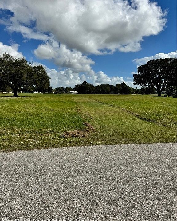 2nd image of 501 Maya Dr
