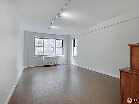 3rd image of 415 E 52nd St #5