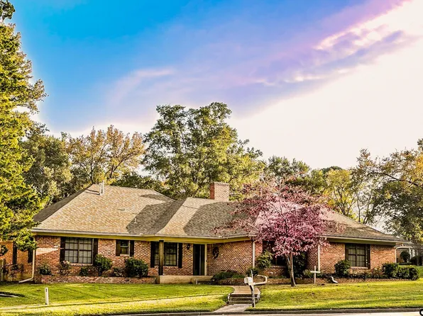 2103 Macbeth Ct, Tyler, TX 75703