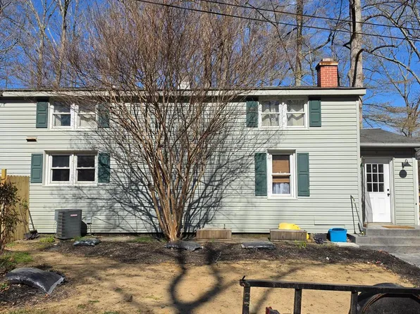 94 Woodstock Ln, Stafford, VA 22554