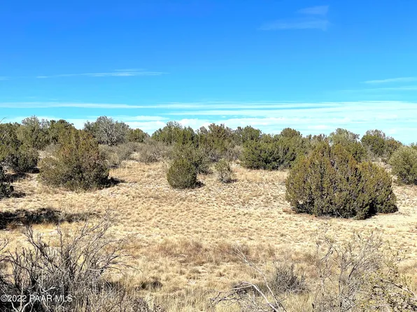 026F Off, Paulden, AZ 86334
