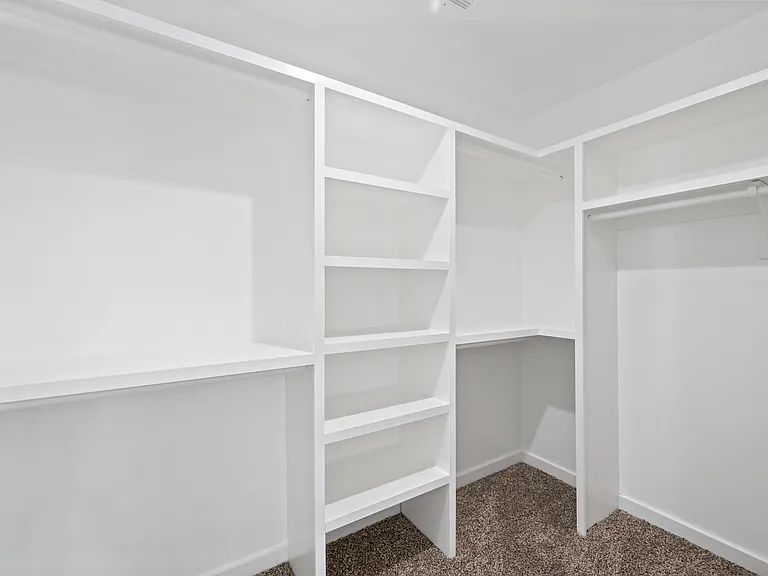 1010 E Indianola Ave — Photo 22