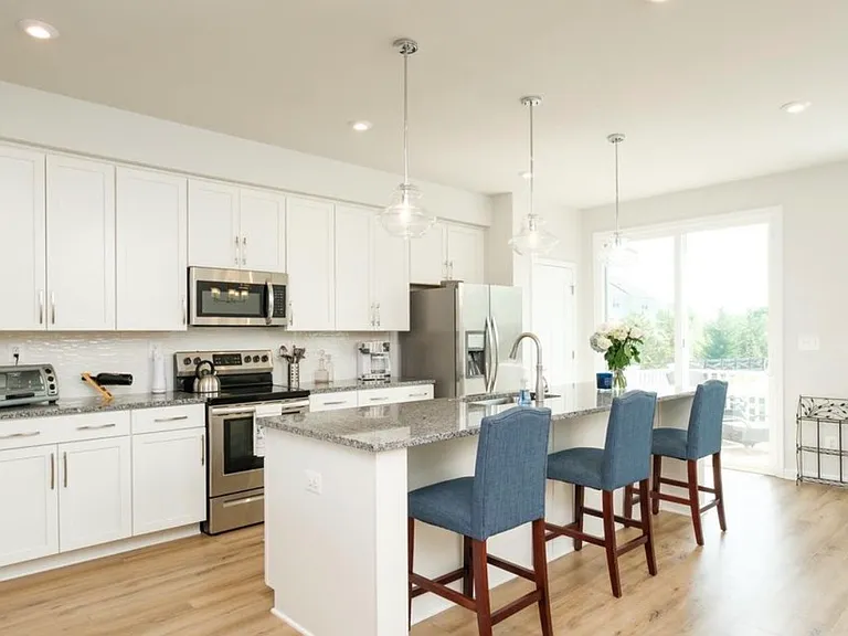 4413 Alston St — Photo 4