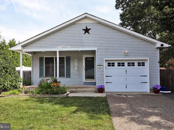 47 Central Ave, Waretown, NJ 08758