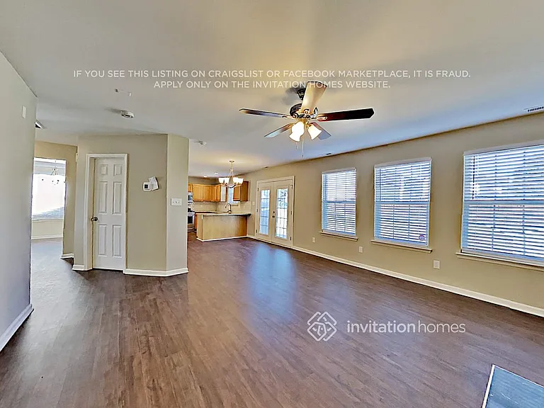 10441 Pickerel Ln — Photo 7