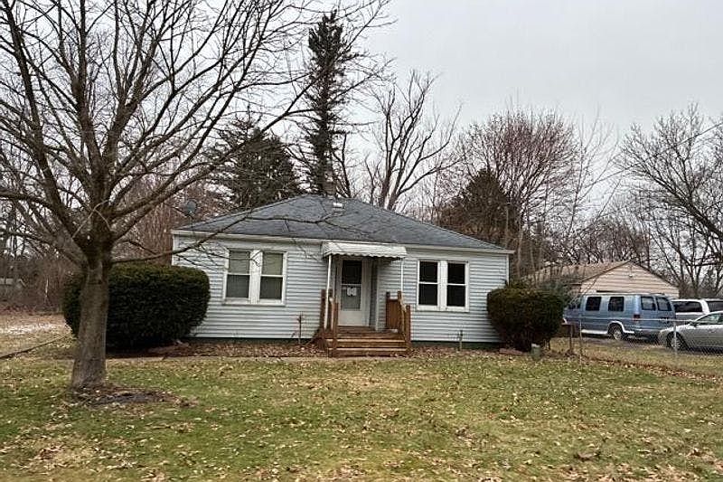 1st image of 780 Westview Dr