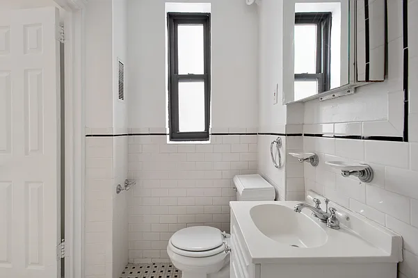 Rented by Oxford Property Group | media 15