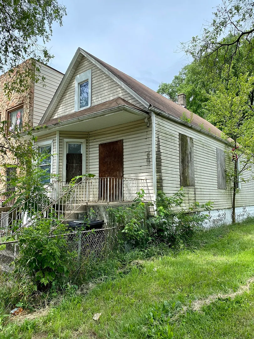 6946 S Paulina St photo 1