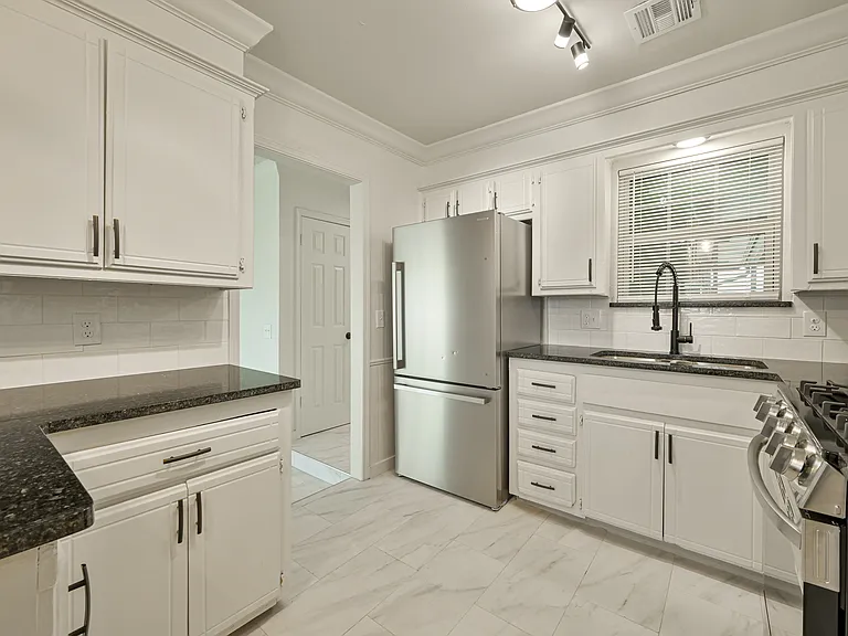 2525 SE 47th St — Photo 8