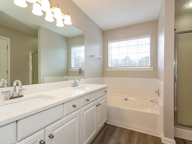 2060 Stoneoak Dr — Photo 13