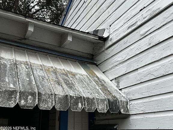 3rd image of 1519 8TH Street W