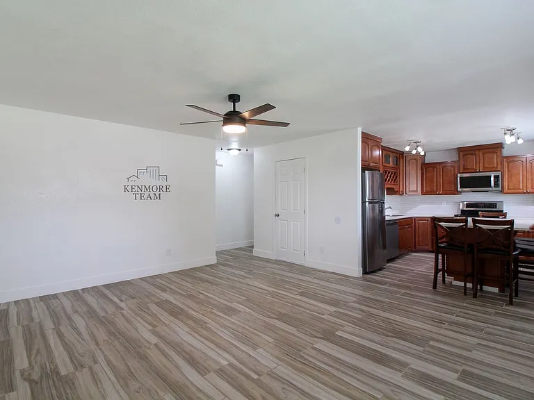 2122 S Olympia St — Photo 6