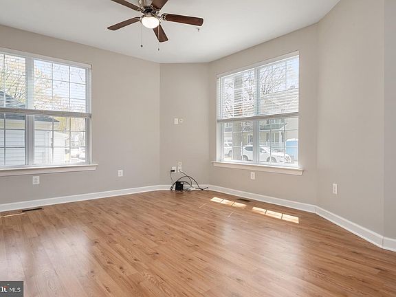 5th image of 1222 Juniper St