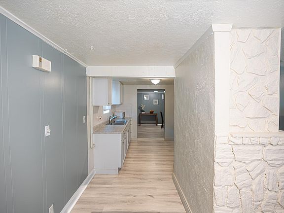5th image of 2411 Villa Ave