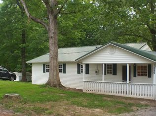 1394 Shady Cove Rd, Caryville, TN 37714