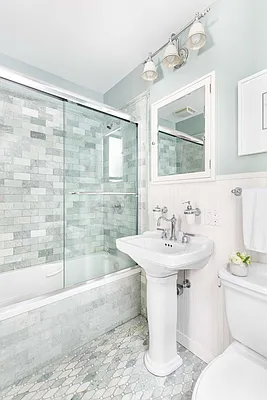 Sold by Compass | media 19