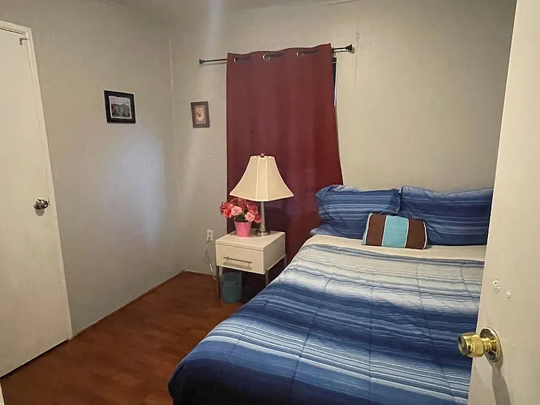 1224 Octavia St SE — Photo 11