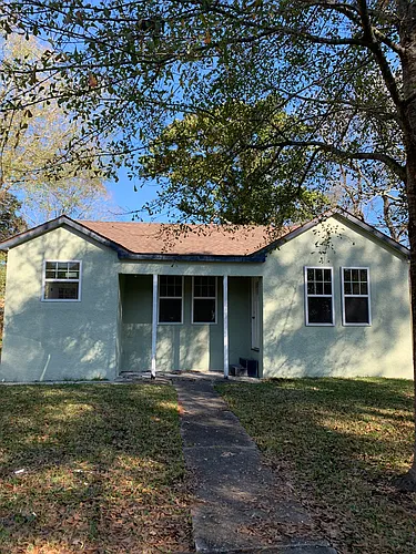 824 Violet St Photo 1