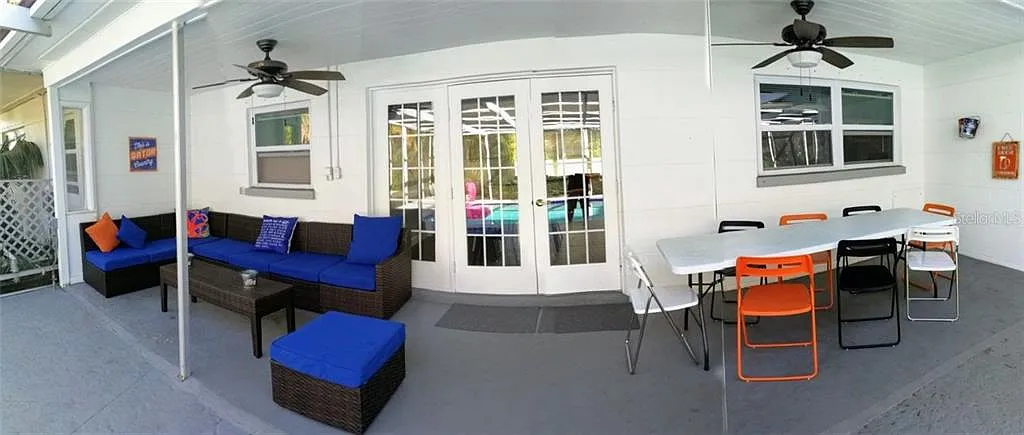 3 bed, 2.0 bath, 1295 sqft, $3,000 — Photo 3