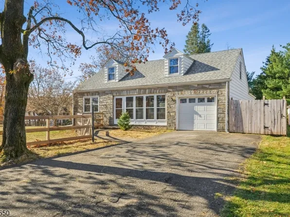 18 Valley View Ave, Peapack Gladstone Boro, NJ 07934