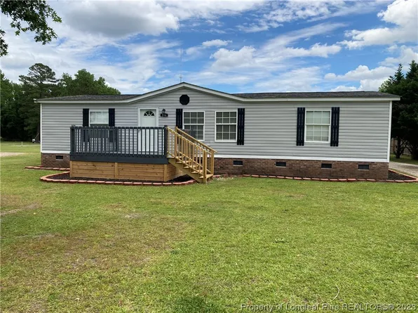 214 Raspberry Ln, Lumberton, NC 28360