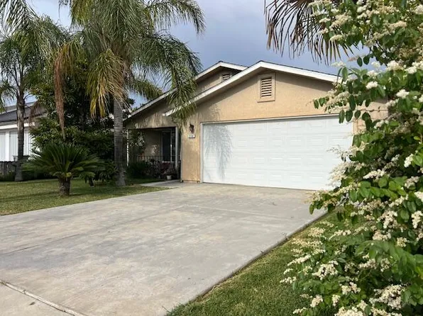 256 Pomegranate Street, Woodlake, CA 93286