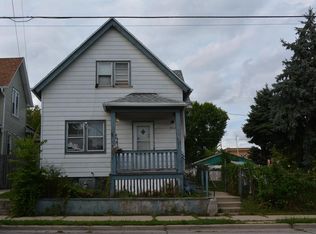 2714 W Walnut St, Milwaukee, WI 53208