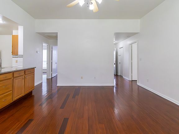 3rd image of 507 E Young Ave