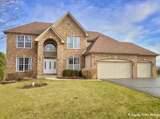 7312 Stirlingshire Ct, Bull Valley, IL 60050
