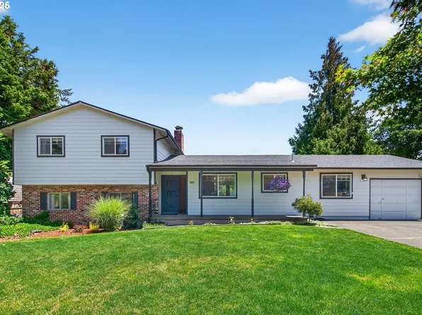 12356 SE Menser Ct, Damascus, OR 97089