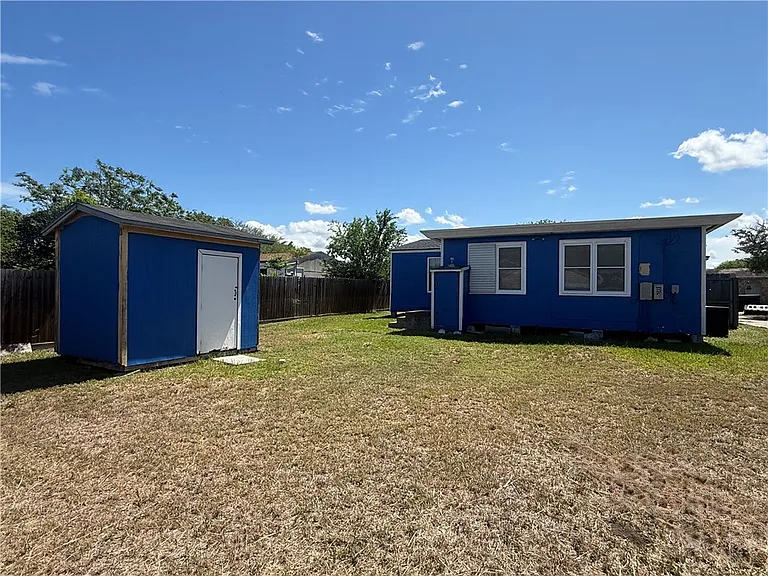 1722 Trenton Dr — Photo 17