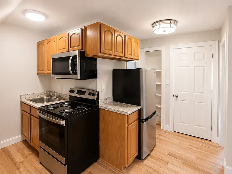 17 Elliott St #3 — Photo 4